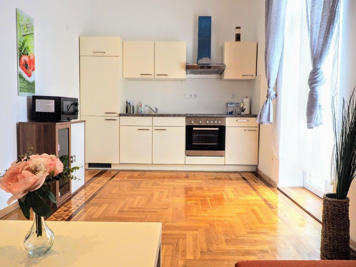 City Villa Schoenbrunn Apartments - Contactless 24H Check-In Vídeň Exteriér fotografie