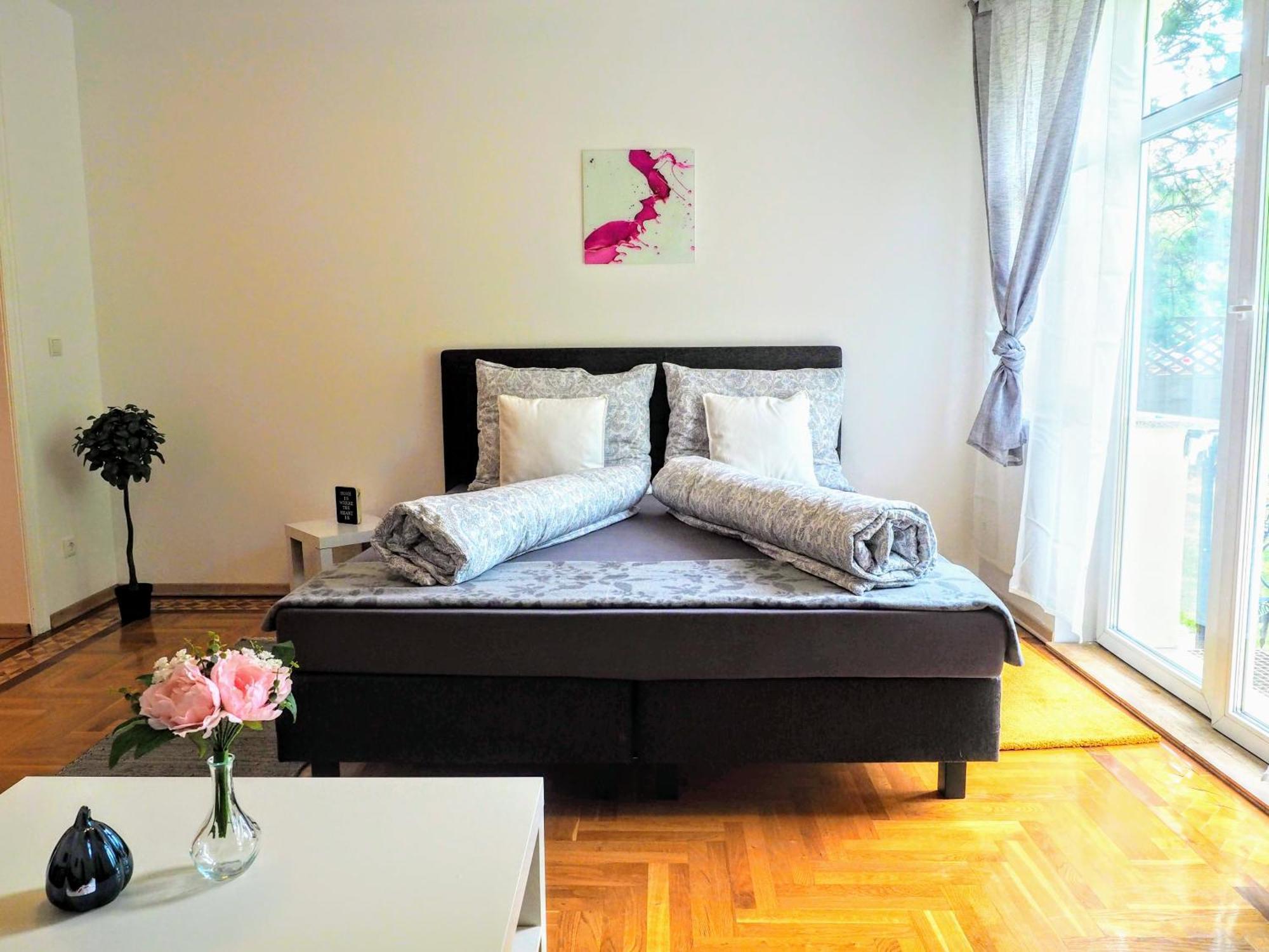 City Villa Schoenbrunn Apartments - Contactless 24H Check-In Vídeň Exteriér fotografie
