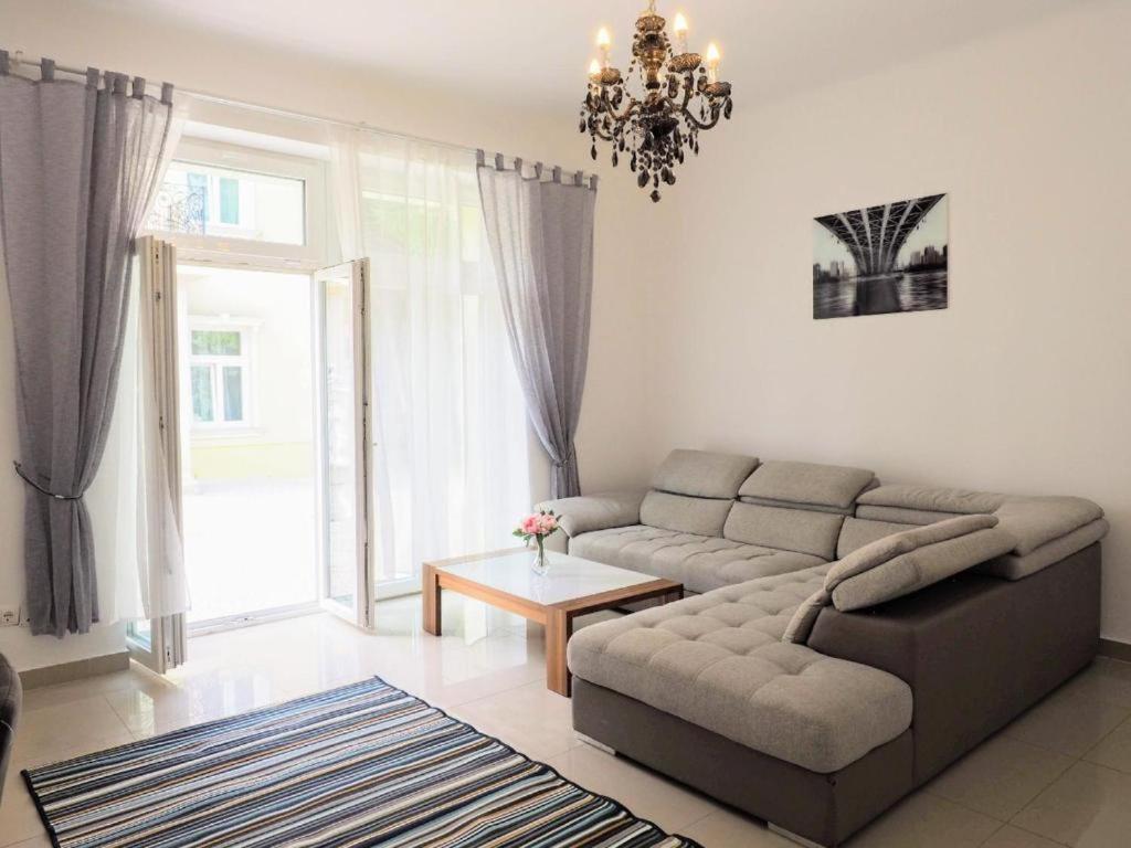 City Villa Schoenbrunn Apartments - Contactless 24H Check-In Vídeň Exteriér fotografie